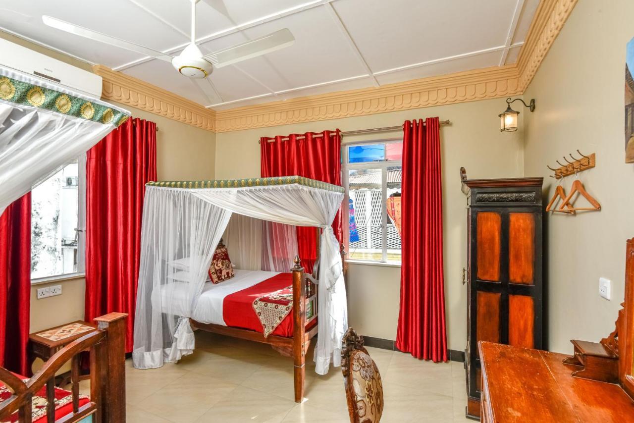 Tembo House 4*