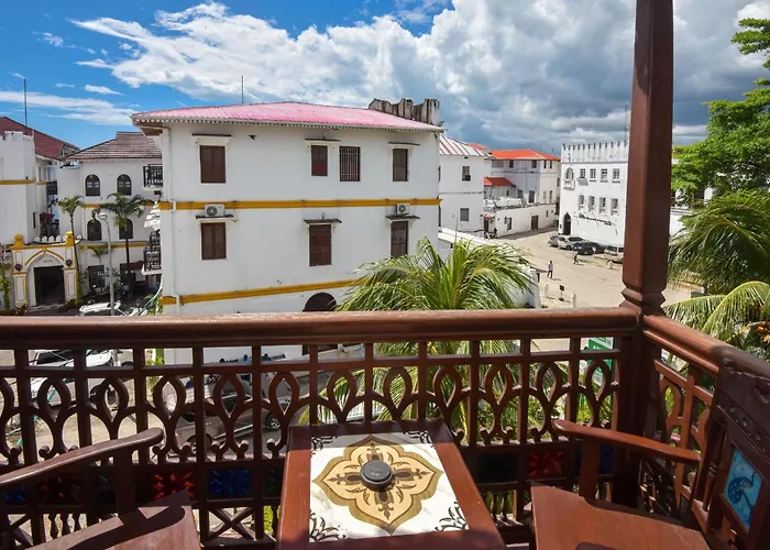 Tembo House Hotel